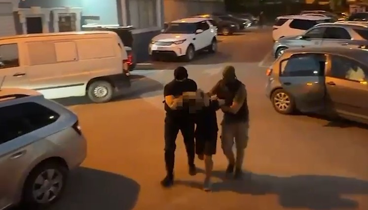 Po transportonte armë zjarri për shitje në Tiranë, arrestohet 26-vjeçari në kthesën e Kamzës