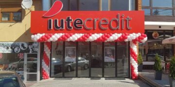Lute Credit zhvat qytetarët: Kredi të shpejta, interesa të larta dhe fitime miliona euro