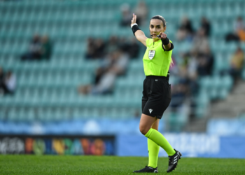 Emanuela Rusta merr supersfidën e Champions-it, UEFA i beson arbitres shqiptare PSG-Eintracht