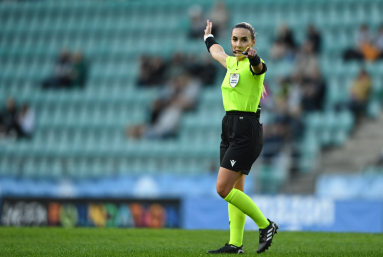 Emanuela Rusta merr supersfidën e Champions-it, UEFA i beson arbitres shqiptare PSG-Eintracht