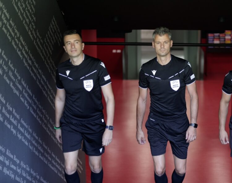 Conference League/ Arbitrat shqiptarë vendosin drejtësi në dy sfida të fazës play-off