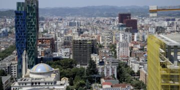 Tirana, e dyta në Europë për barrën e qirasë ndaj pagës