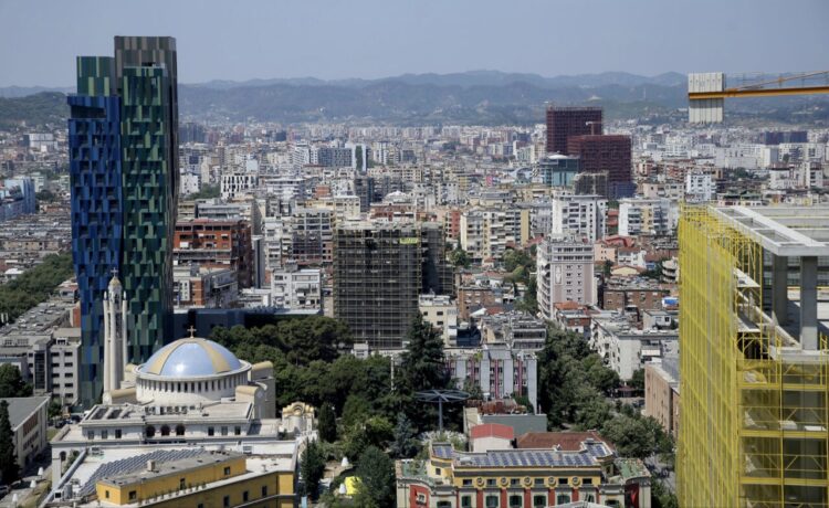 Tirana, e dyta në Europë për barrën e qirasë ndaj pagës