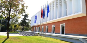 KAS la në detyrë Kreshnik Hajdarin si kryebashkiak të Kuçovës, PD: Vendimi krijon një precedent të rrezikshëm për zgjedhjet