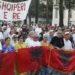 Tubimi përpara Kryeministrisë, protestuesi humb ndjenjat, kërkohet ndërhyrja e një mjeku