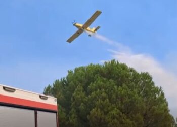 Vazhdon zjarri në Drenie të Patosit, gjatë natës flakët iu afruan shtëpive