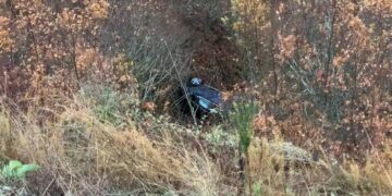 Aksident tragjik në Mirditë!, makina del nga rruga dhe bie në greminë, një i vdekur dhe dy të plagosur