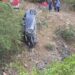 Makina bie në greminë! Vdes 20 vjeçari pasagjer, shoferi dhe një 15 vjeçar nisen me helikopter në Tiranë (Emri)