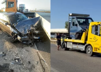 Tre automjete përplasen në autostradën Levan-Tepelenë, një person mbetet i lënduar