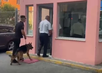 Alarm për bombë në institucionët shqiptare, Antiterrori ngrihet në këmbë