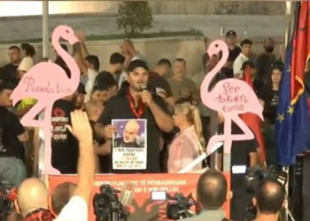 Shqiptarët mblodhën 160 mijë euro për fëmijën e tij, Altin Hila: Qytetarët po ndihmojnë familjet në nevojë! Po shteti ku është?!
