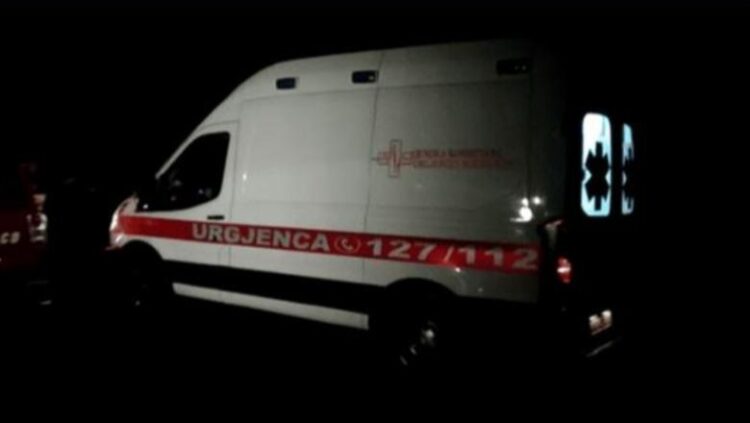Përplasen 2 makina në Krujë, tre të plagosur