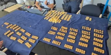 Po rinovonin një shtëpi, punëtorët zbulojnë ar të fshehur në mur me vlerë 9 milionë euro