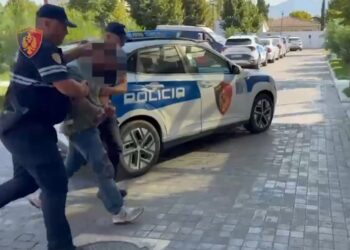 Plagosi me thikë administratorin e pallatit ku banonte, arrestohet 35-vjeçari në Tiranë (Emri)