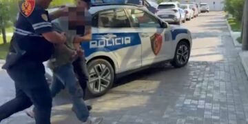Plagosi me thikë administratorin e pallatit ku banonte, arrestohet 35-vjeçari në Tiranë (Emri)