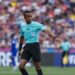 U ndalua të hynte në SHBA para Botërorit, arbitri somalez “dëmshpërblehet” nga UEFA me finalen e Superkupës së Europës