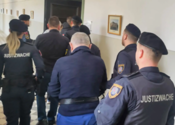 Kërcënuan të moshuarën për 1.5 milionë euro/ Dënohen tre shqiptarët në Austri, njëri me burgim të përjetshëm