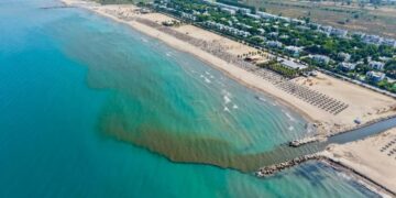 Skandal mjedisor në Gjirin e Lalëzit/ Bashkia derdh ujërat e zeza në zonën elitare të Adriatikut