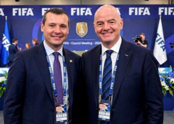 Përplasje e fortë në FIFA, largohet drejtori që kritikoi Infantinon