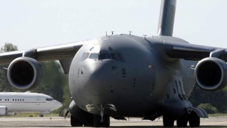 Avioni ushtarak amerikan u pa mbi Moskë, drejtori i CIA-s zhvillon vizitë sekrete në Rusi