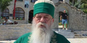 Pelegrinazhi në Tomorr, mijëra besimtarë iu drejtuan teqesë së Kulmakut, Baba Mondi: Mirëkuptim dhe të bashkuar