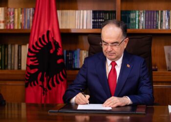 Çfarë interesi i çënohet Presidentit Begaj që godet lojtarët e Kombëtares?