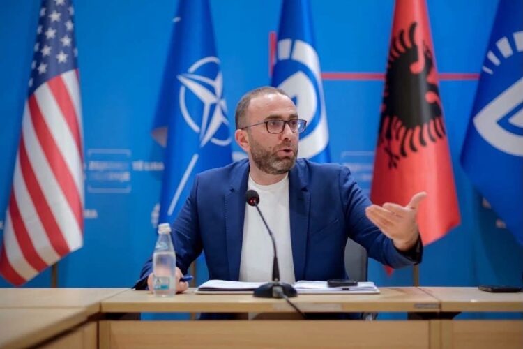Bardhi sulmon Begajn për dekretimin e huasë 302 milionë dollarë: Presidenti është kthyer në noter të qeverisë