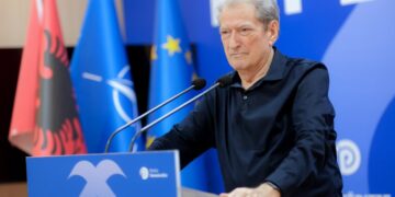 “‘Besa’ e të pabesit është false”, Berisha publikon mesazhin: Dokumenti i Ramës është krijuar tërësisht me Inteligjencë Artificiale
