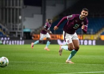 Burnley i Brojës pëson disfatë, sulmuesi kuqezi luan vetëm 57 minuta në fushë