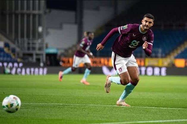 Burnley i Brojës pëson disfatë, sulmuesi kuqezi luan vetëm 57 minuta në fushë