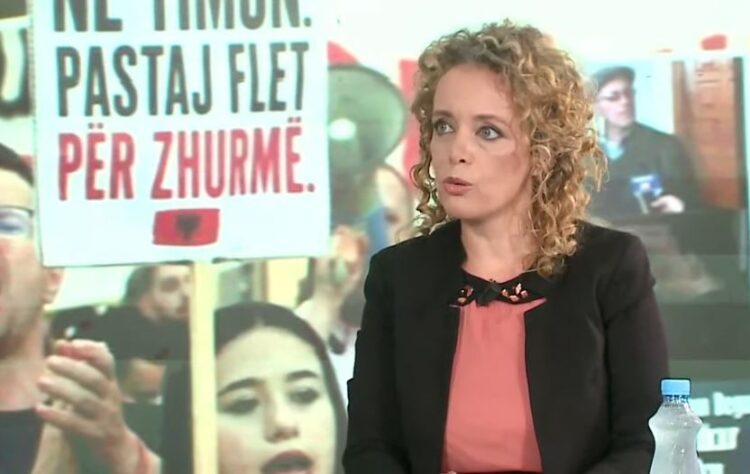 Rama i quan protestuesit ‘sorra’, Edlira Çepani: Ai tregon frikë, protesta po sjell një model të ri