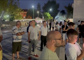 Banorët e Cërrikut firmosin peticionin: Nuk pranojmë bashkimin me Elbasanin dhe Belshin!
