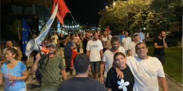 Dita e 28-të e protestës në Divjakë/ Banorët kundërshtojnë shkrirjen me Lushnjen: Dëgjesat, farsë!