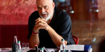 Takimi pa media në rezidencën qeveritare, Rama: Do ndryshojmë ligjet për nismën “Pasqyrë Albania”