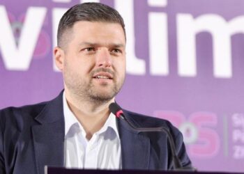 Një tjetër kryebashkiak i PS kundër Ramës, “Jo” bashkimit të Patosit me Fierin