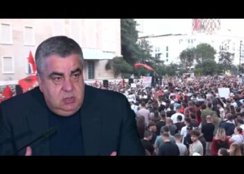 Shqiptarët protestojnë për varfërinë, Gonxhja flet për miliona shpenzime: Do investojmë kokëfortësisht për evente
