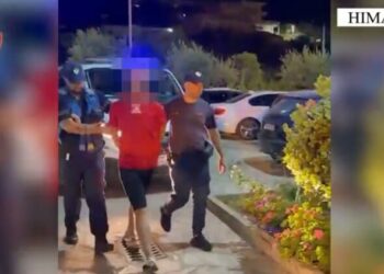 Shisnin kokainë dhe kanabis në plazhet e Himarës, arrestohen tre persona