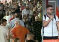 I riu në revoltën para Kryeministrisë: Rama ka vetëm fasadën, nuk na ndal më asgjë deri në largimin e tij