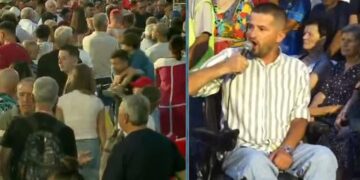 I riu me aftësi të kufizuara në protestë: Propaganda e Ramës ka rënë, i ka ardhur fundi! Hapeni krahun… qelbësira