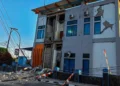 Shkon në 40 numri i viktimave në Indonezi/ Nga tërmeti i magnitudës 7.7 çahet betoni, njerëzit ishin në gjumë!