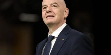Infantino kërkon falje, por nuk largohet nga FIFA pas skandalit të madh