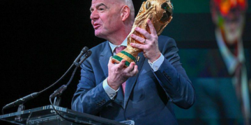 Infantino i premton Marokut finalen e Botërorit që të shpëtojë postin në FIFA