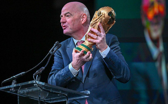 Infantino i premton Marokut finalen e Botërorit që të shpëtojë postin në FIFA