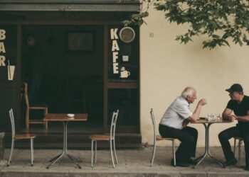 ‘Gjeografia e pabarazisë’: Kriza që po prodhon shpopullimi i periferisë në Shqipëri