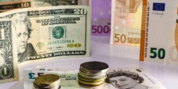 Kursi i këmbimit valutor/ Sa blihet dhe shitet euro, dollari dhe monedhat e tjera