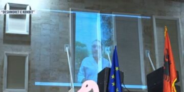 Koordinatori i “Forza Italia” për Ballkanin në mbështetje të protestës kundër Ramës: Jam me ju, populli duhet dëgjuar!