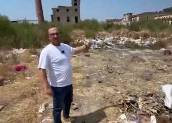 Saimir Korreshi denoncon situatën me mbetjet urbane: Paratë na i ‘rruajti’ inceneratori, por nuk ka cep të Lushnjes pa plehra