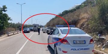 Identifikohet viktima në Ksamil, 20-vjeçari drejtonte një furgon