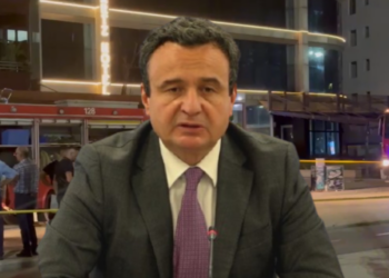 Zjarri në hotelin e Vlorës, reagon Albin Kurti: Jemi të tronditur, po monitorojmë gjendjen e qytetarëve tanë