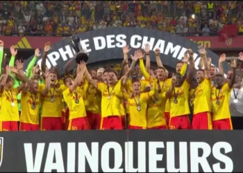 Lens bën surprizën, mposhti PSG dhe fiton Superkupën e Francës për herë të parë në historinë e saj